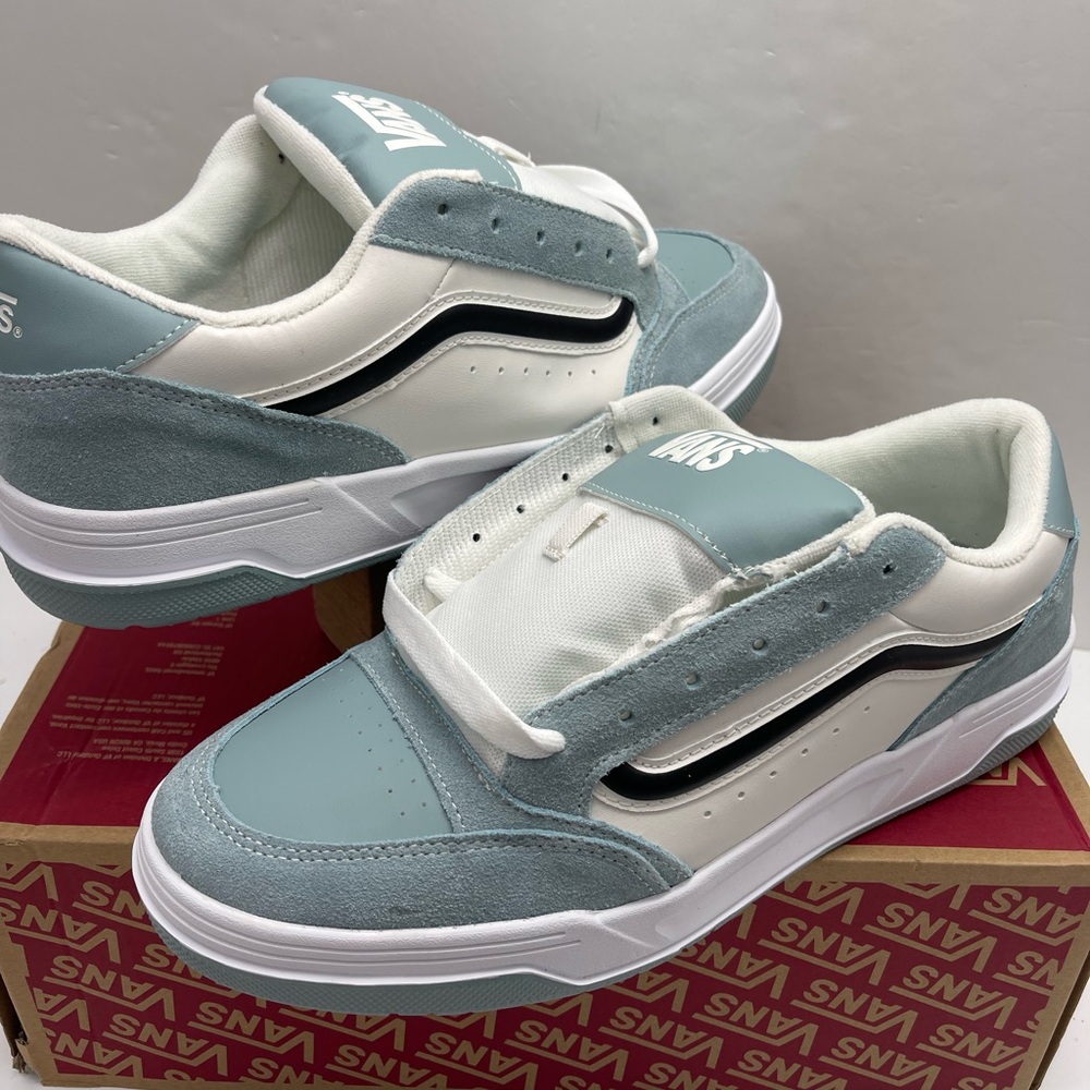 Vans Men’s Hylane
Baby Blue/White
VN000D1JYF5 Skate Sneakers
Light Blue White - Picture 10 of 16